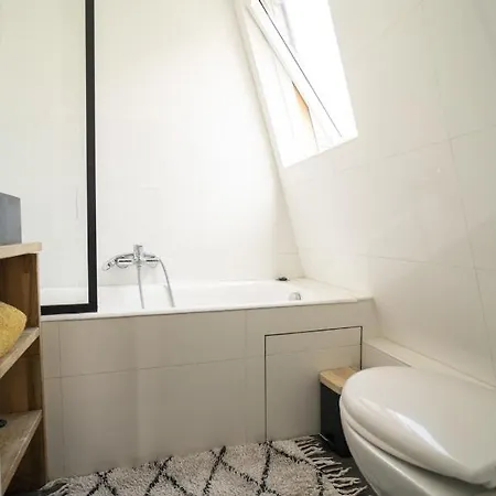 Apartment Parisian Cocoon Under The Roofs View Eiffel Tower *